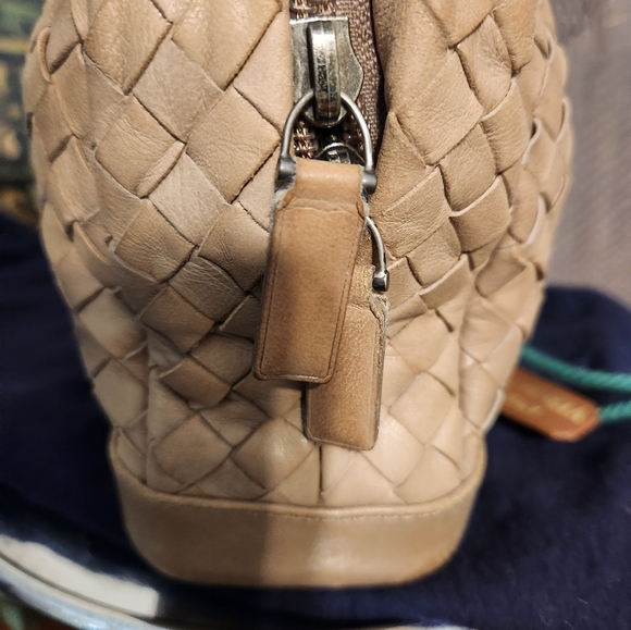 Bottega Vaneta Pouch - Picture 4 of 14